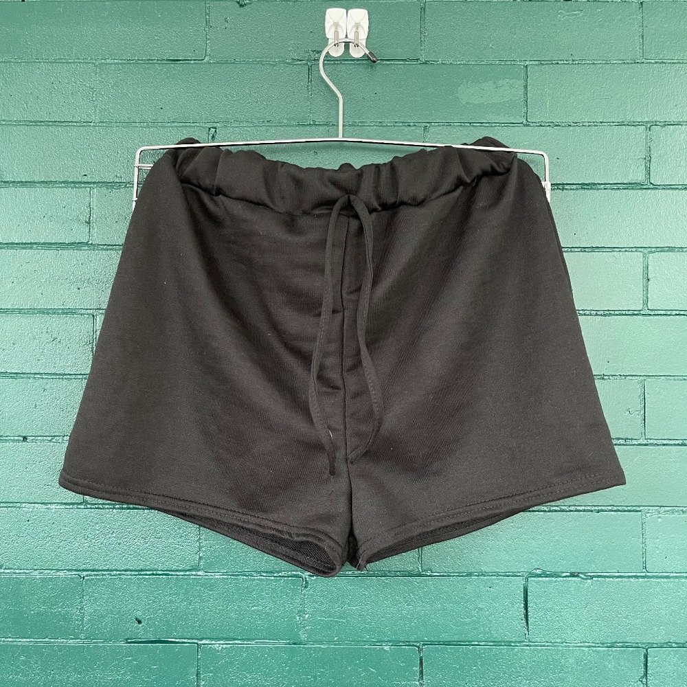 PrettyLittleThing Black Sweat Shorts